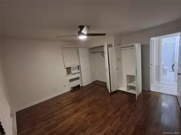 Huntington, NY 11743,1088 Park AVE