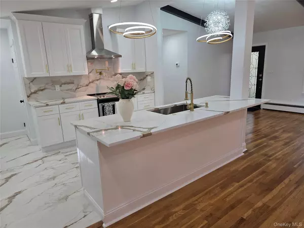 Smithtown, NY 11787,64 Brooksite DR