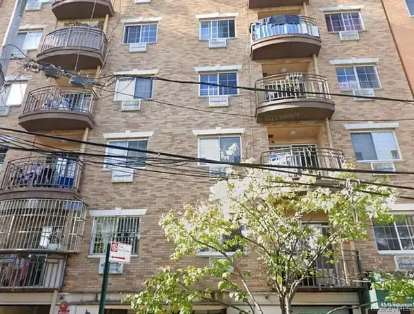 4318 Robinson ST #7D, Flushing, NY 11355