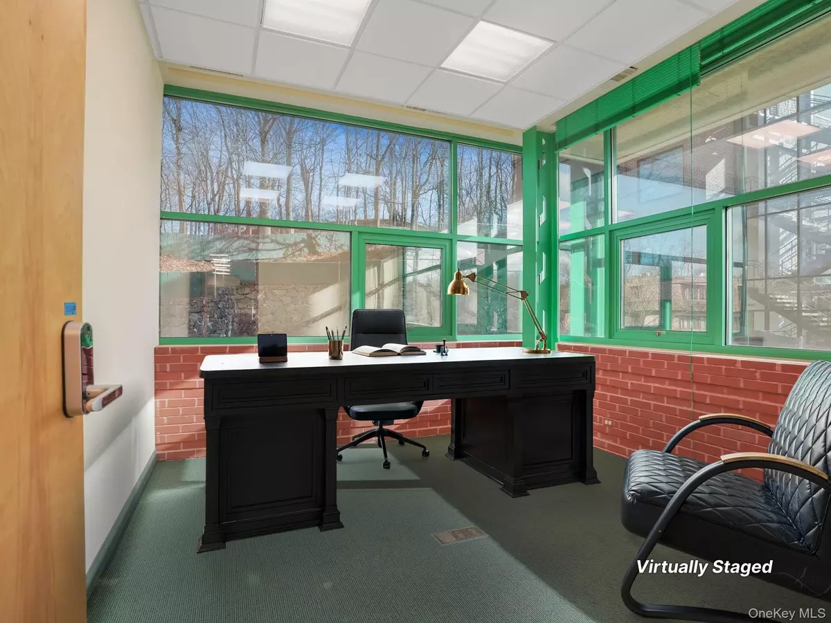Call Listing Agent, CT 06831,263 Glenville RD #3
