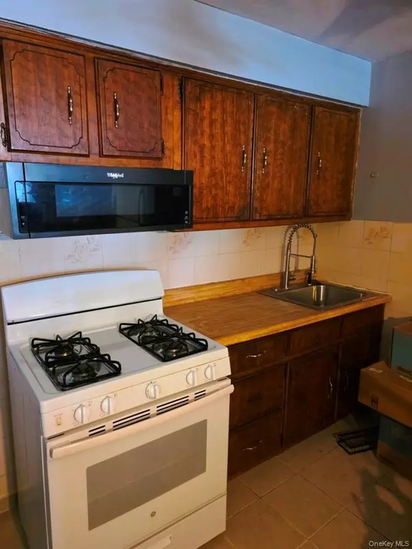 Brooklyn, NY 11236,9505 Schenck ST