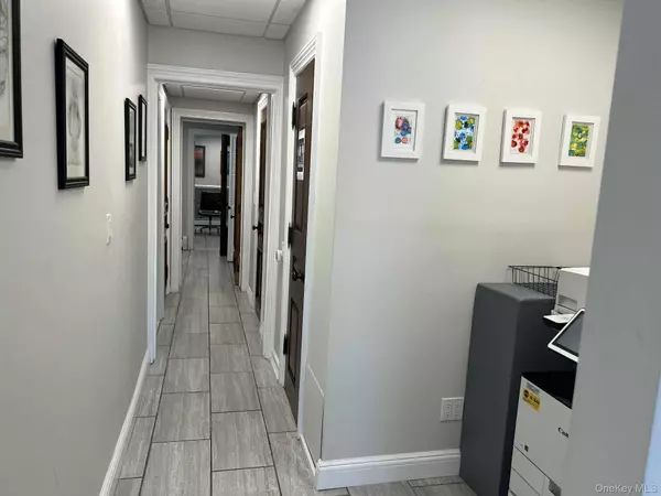 West Islip, NY 11795,361 Union BLVD