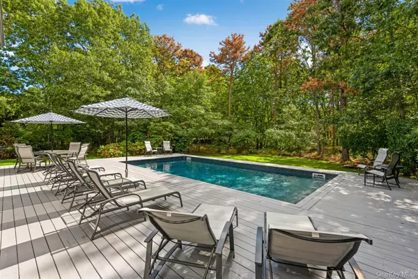 Quogue, NY 11959,1 Deer PATH