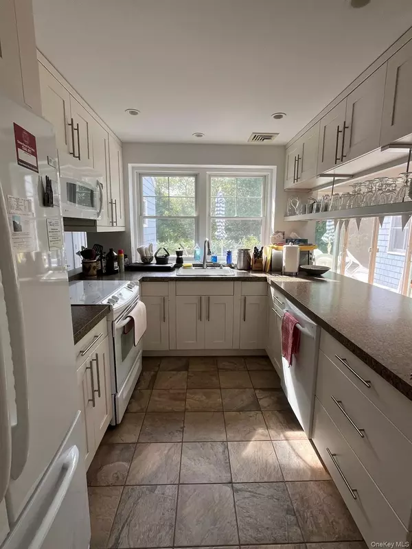 Ocean Beach, NY 11770,55 Ocean RD