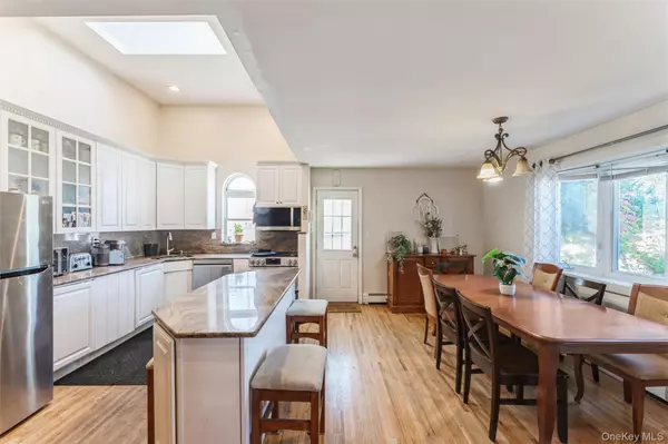 Bethpage, NY 11714,3806 Windsor DR