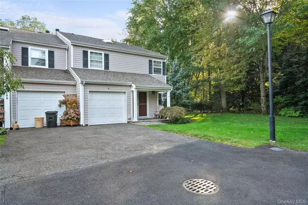 Bay Shore, NY 11706,133 Boathouse LN