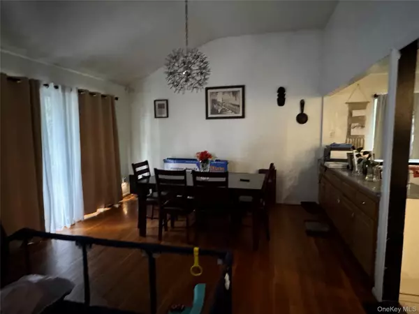 North Babylon, NY 11703,149 Phelps LN