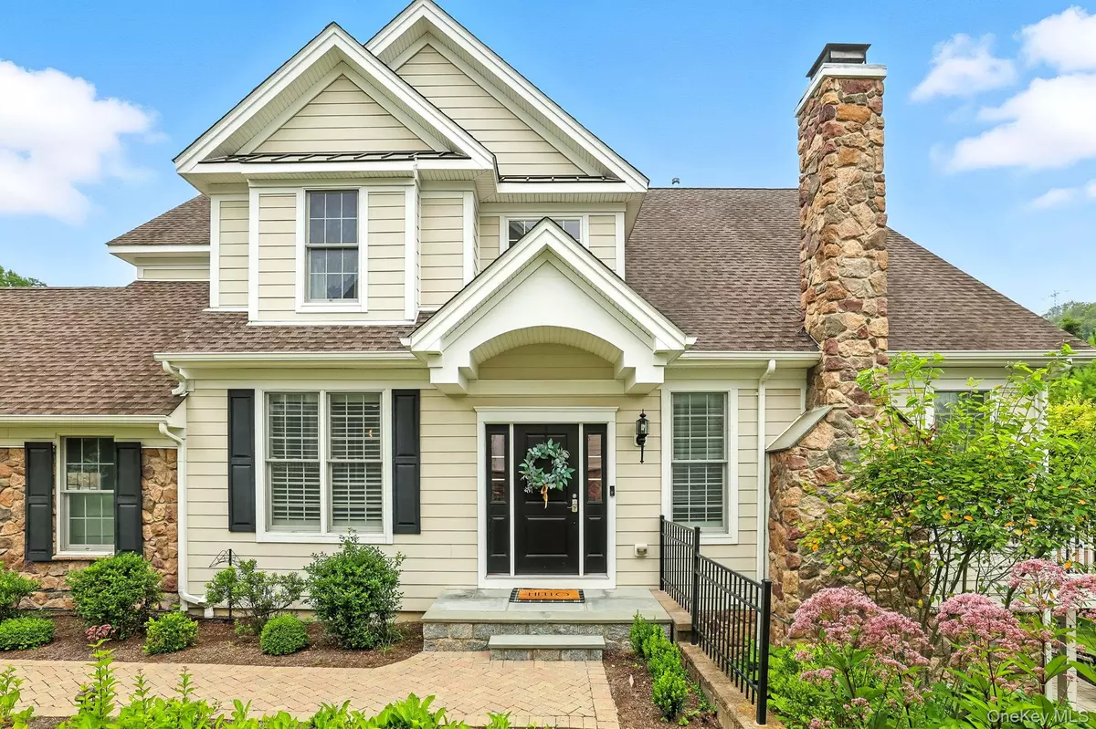 Pleasantville, NY 10570,30A Dennis LN