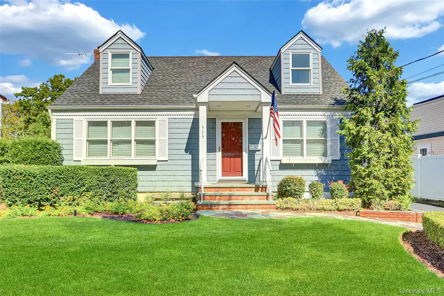 515 Chelsea RD, Oceanside, NY 11572