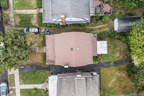 Kew Gardens, NY 11418,84-25 115th ST