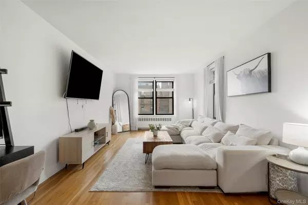 White Plains, NY 10601,4 Windsor TER #2C