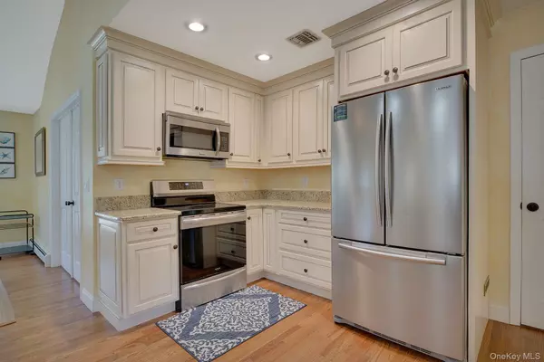 East Marion, NY 11939,3045 Rocky Point RD