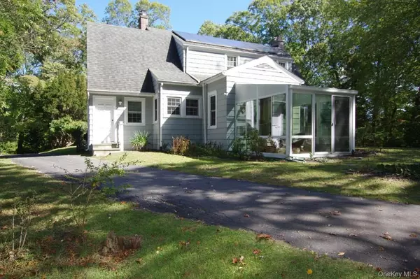 Coram, NY 11727,16 Mount Sinai Coram RD