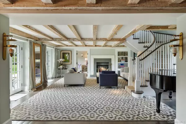 Southampton, NY 11968,231 Flying Point RD