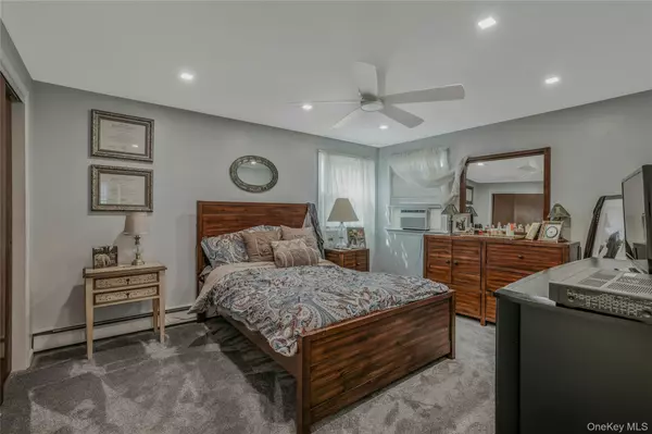 New Hyde Park, NY 11040,53 2nd ST