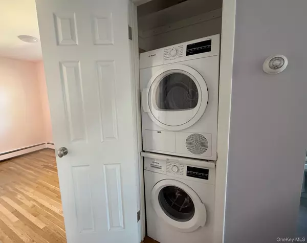 Islip, NY 11751,81 Finch #2B