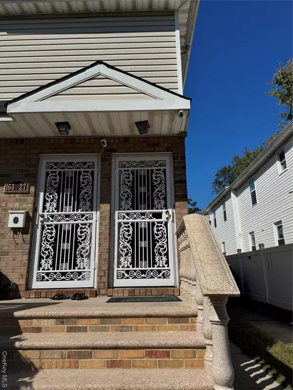 163-27 Phroane AVE #2nd FL, Jamaica, NY 11433