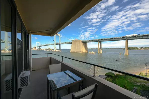 Beechhurst, NY 11357,166-41 Powells Cove BLVD #4C