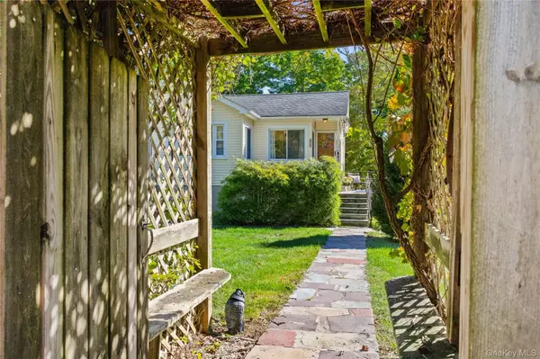 Mohegan Lake, NY 10547,1645 Amazon RD #1645