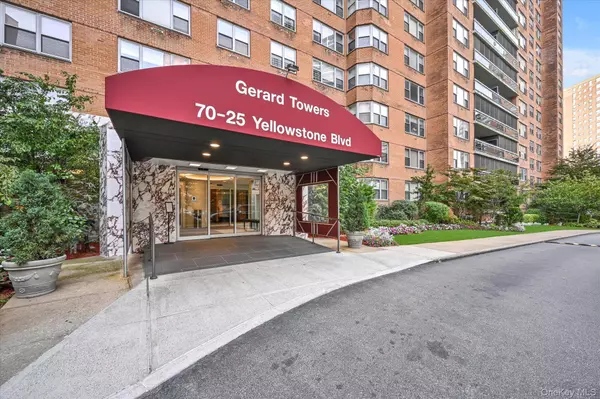 70-25 yellowstone BLVD #14m, Forest Hills, NY 11375