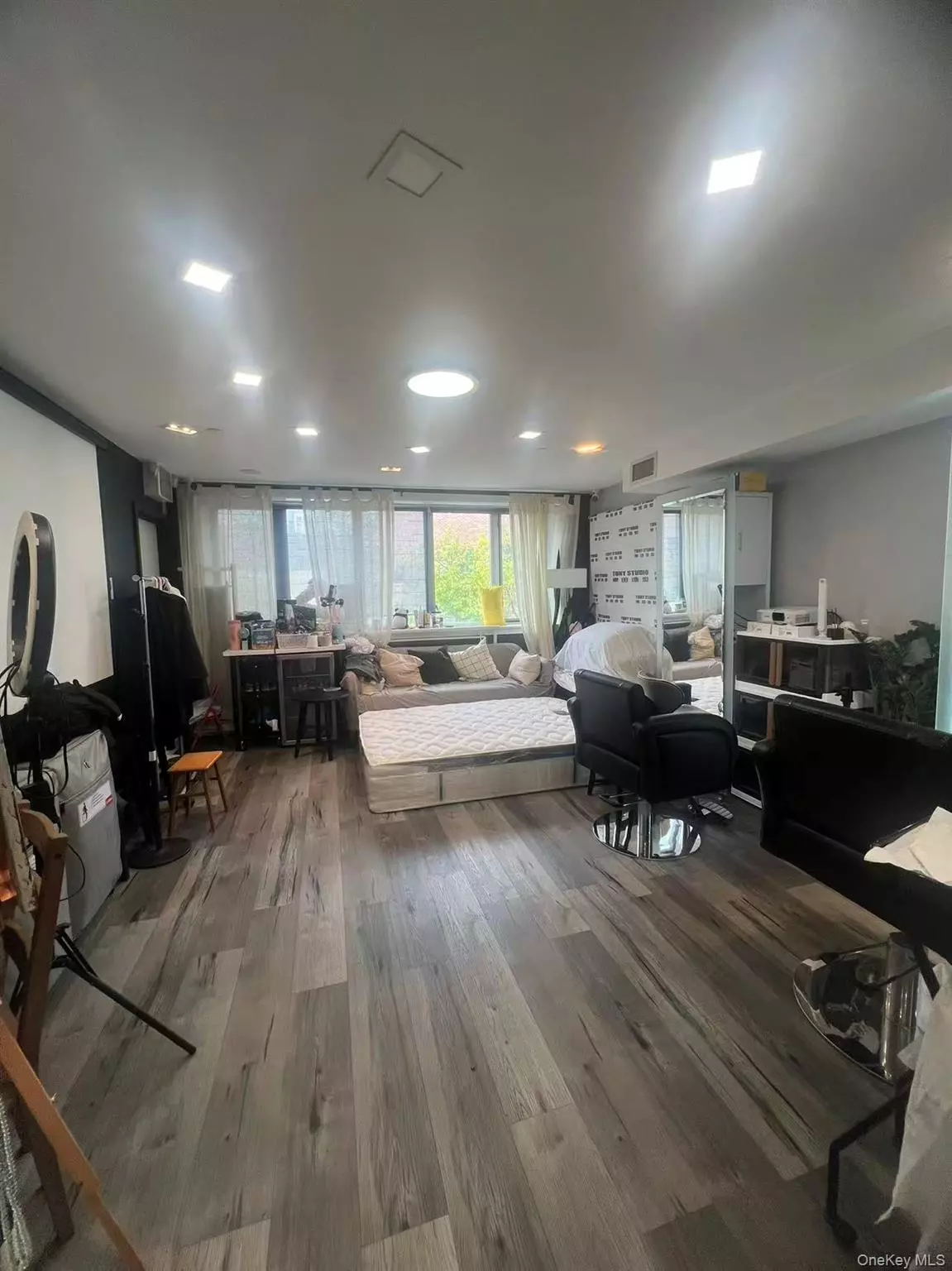 Flushing, NY 11355,13250 41st AVE