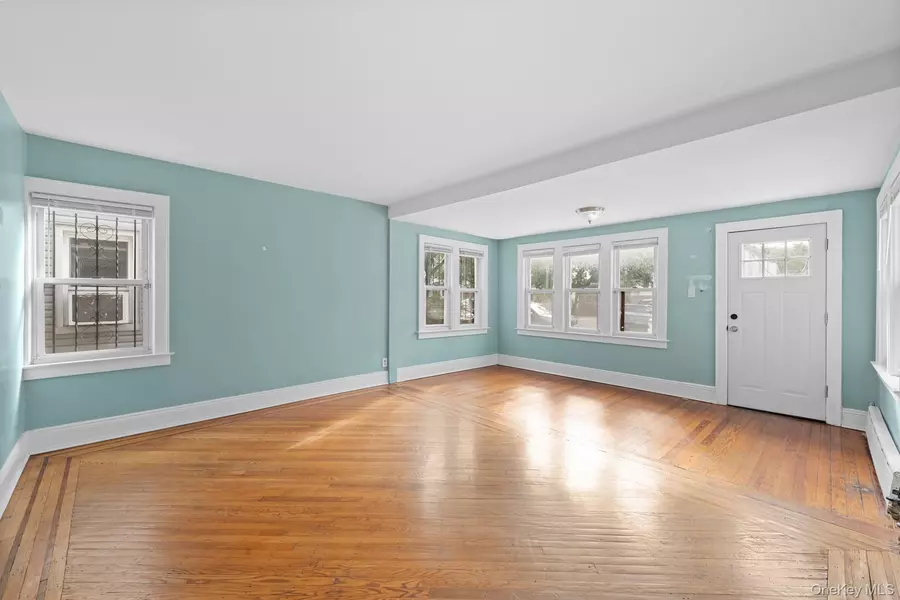 69-01 Alderton ST, Rego Park, NY 11374