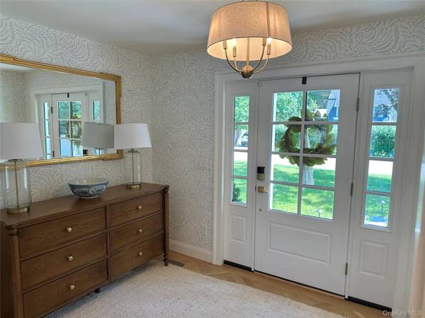 Bellport Village, NY 11713,11 1st ST