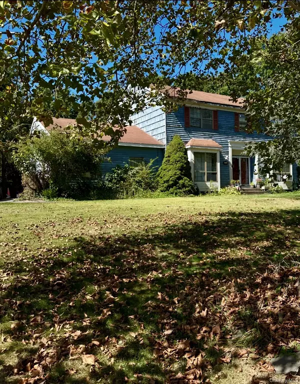 Calverton, NY 11933,189 Southfield RD