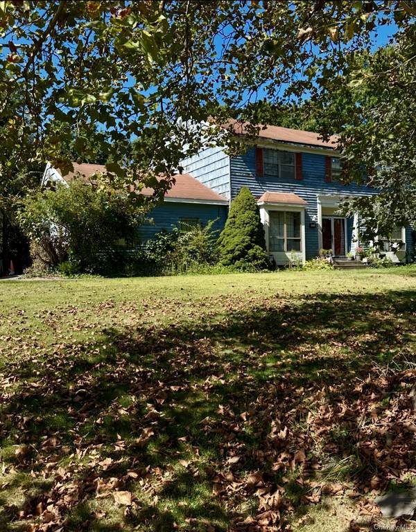 Calverton, NY 11933,189 Southfield RD