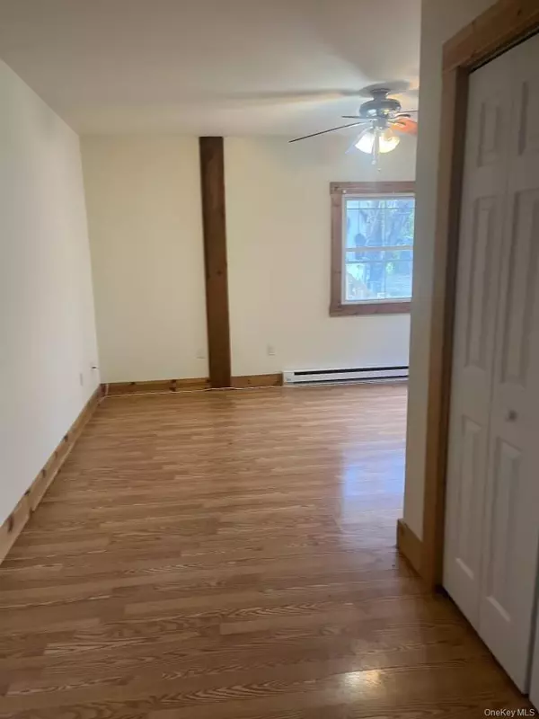 Hopewell Junction, NY 12533,1027 BEEKMAN RD #1A