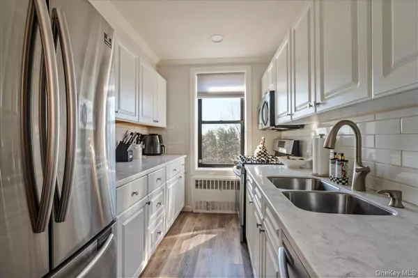 1 Remsen RD #4J, Yonkers, NY 10710