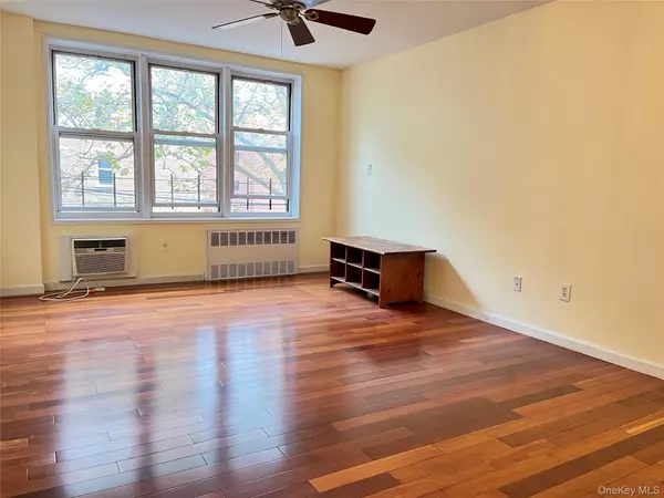 Flushing, NY 11355,142-15 Franklin AVE #3F