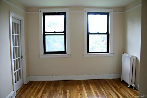 White Plains, NY 10605,11 Greenridge AVE #E1
