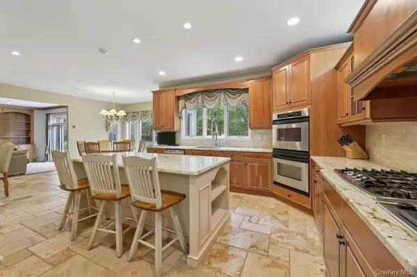 Montebello, NY 10901,39 Oxford DR