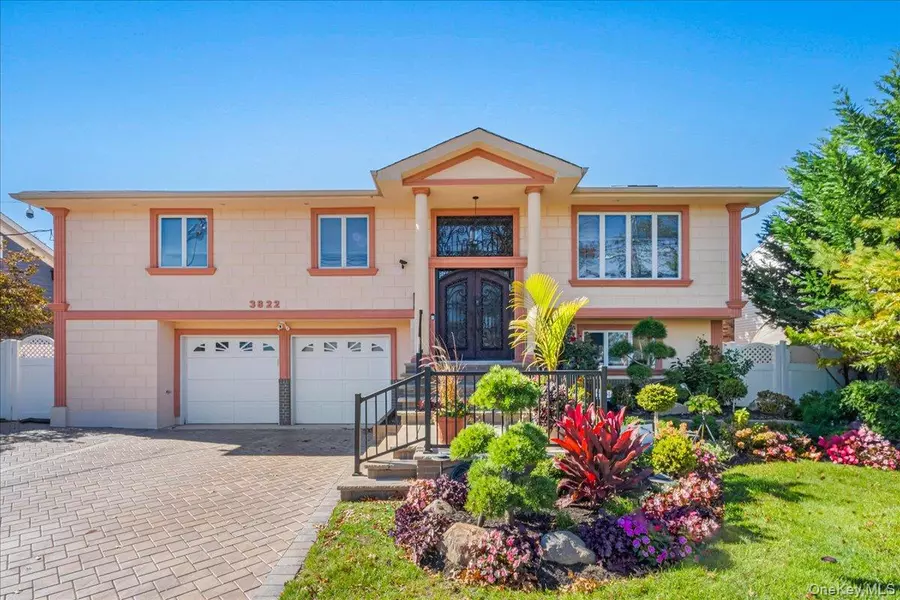 3822 Greentree DR, Oceanside, NY 11572