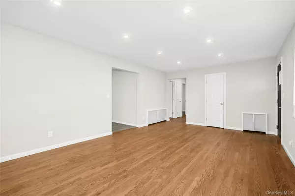 Mastic, NY 11950,11 Jeanatta AVE