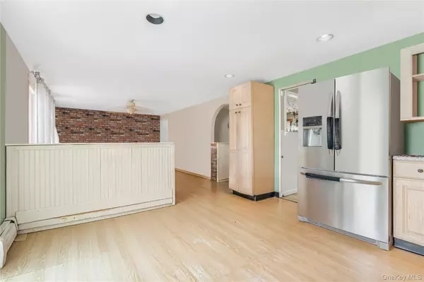 Selden, NY 11784,59 Riviera DR