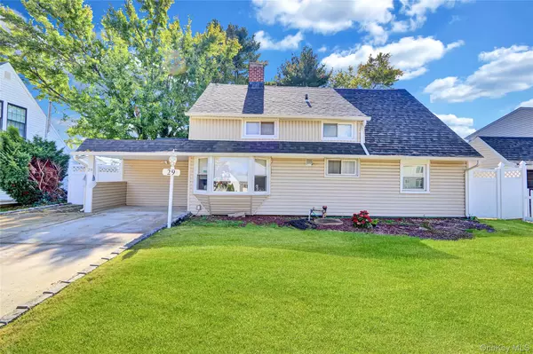 Hicksville, NY 11801,29 Walnut LN