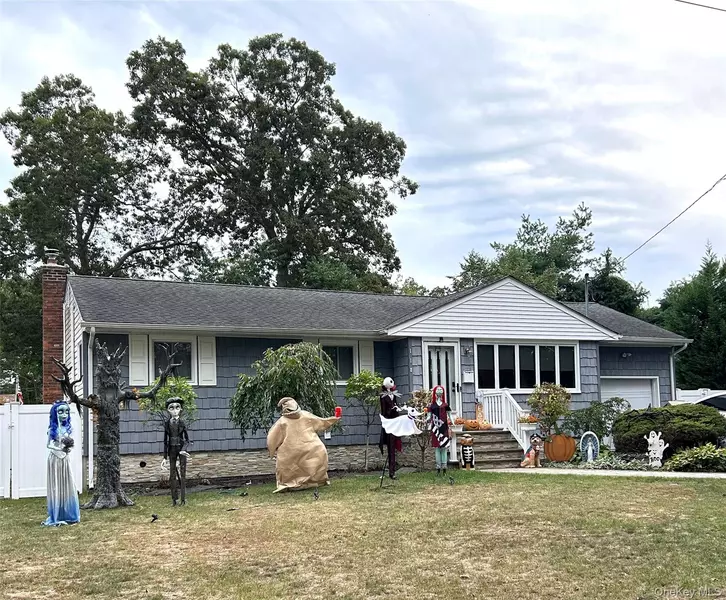 118 West 6th Street West 6th Street, West Islip, NY 11795