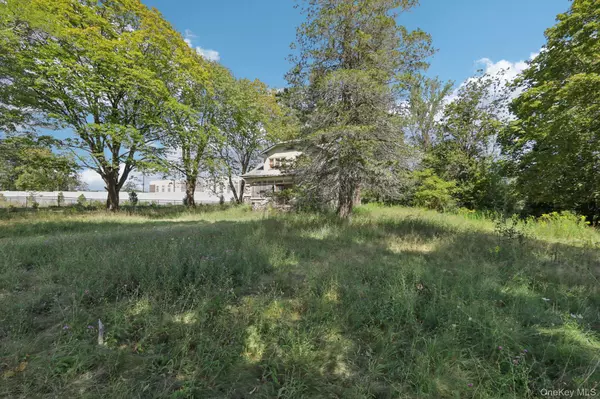 Newburgh, NY 12550,122 Route 17K