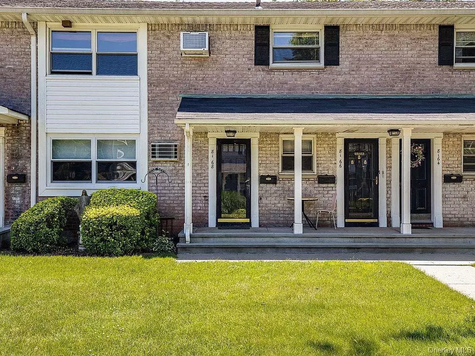 New Hyde Park, NY 11040,8168 Langdale ST #263A