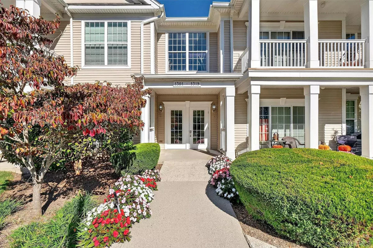 Fishkill, NY 12524,1307 Saratoga LN