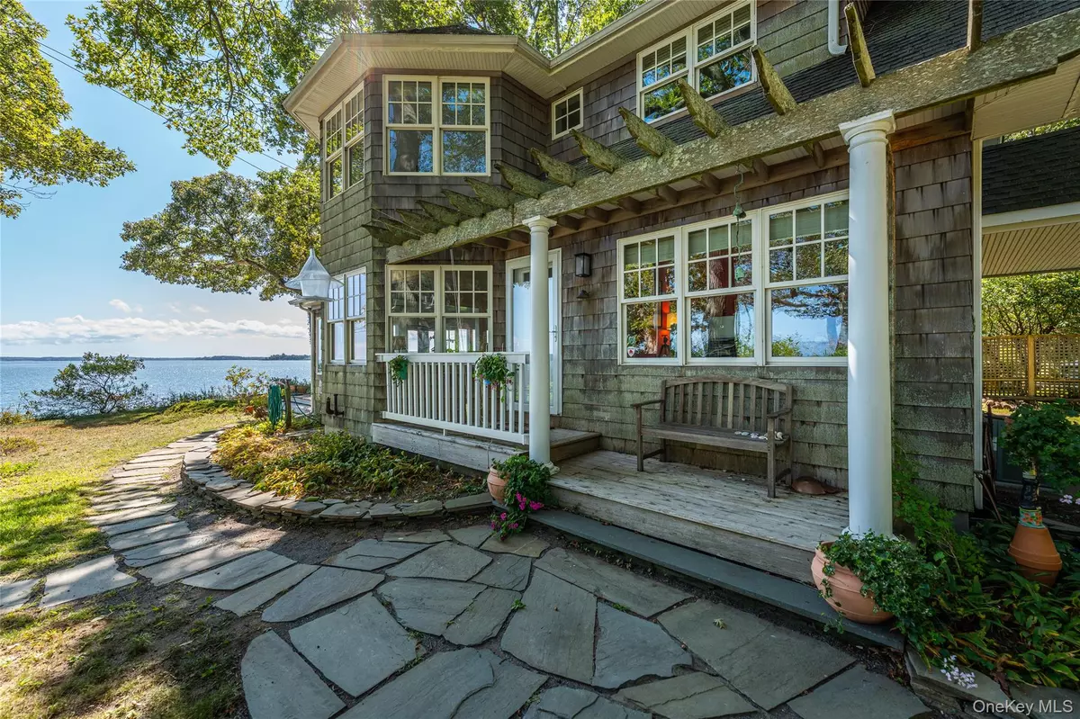 East Marion, NY 11939,500 South LN
