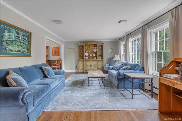 Smithtown, NY 11787,60 Oak ST