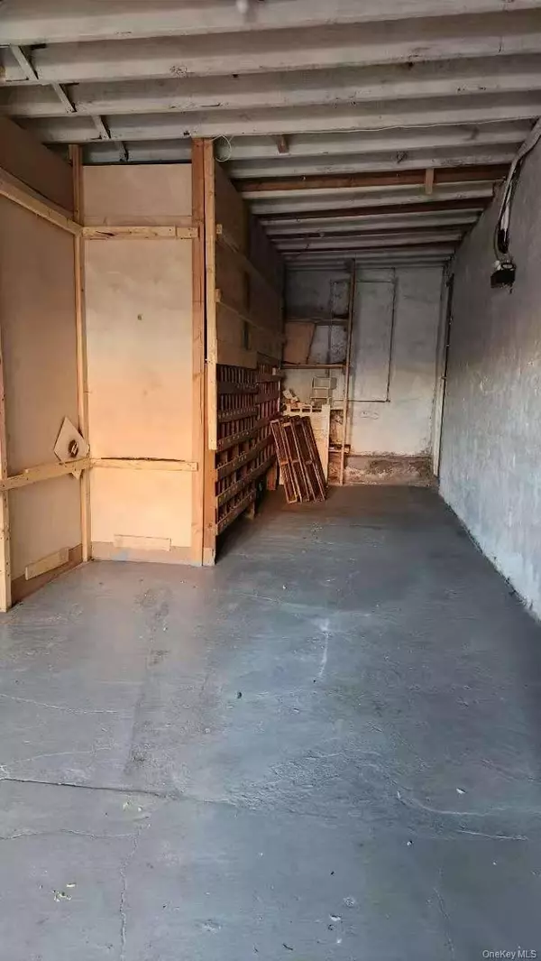 College Point, NY 11356,1814/16 129th ST