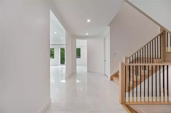Spring Valley, NY 10977,15 Northbrook RD #202