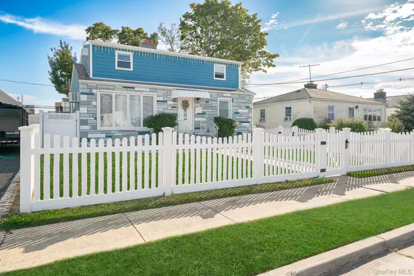 Freeport, NY 11520,11 Overton ST