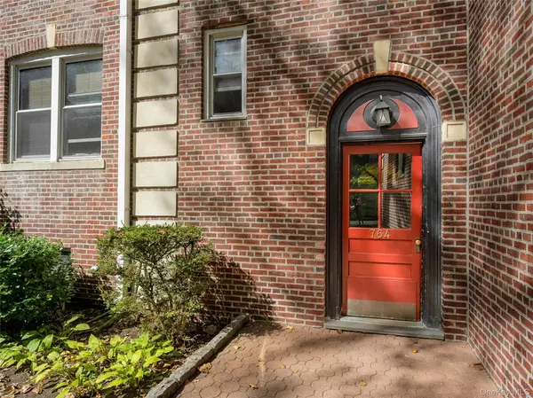 Bronxville, NY 10708,764 Palmer RD #1B