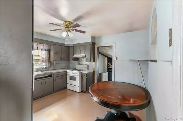 Nyack, NY 10960,2 Francis AVE