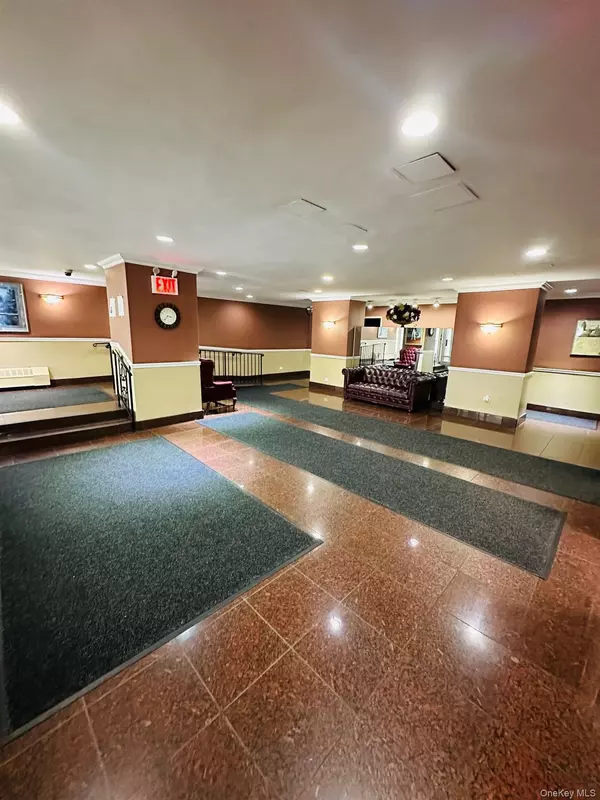 Bronx, NY 10461,3121 Middletown Road #6H